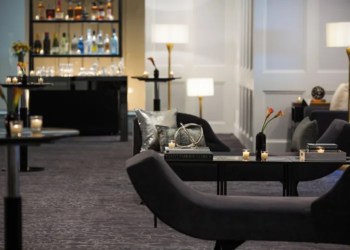 Renaissance Albany Hotel