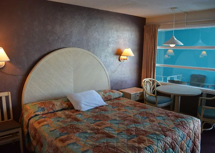Royal Court Motel
