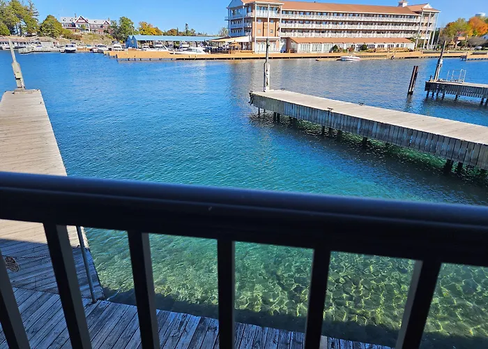 Alexandria Bay Hotels