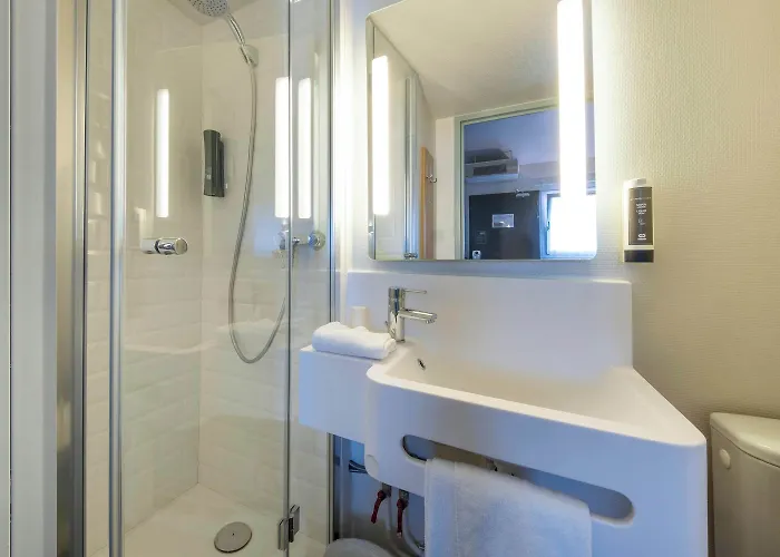 Angoulins Hotels