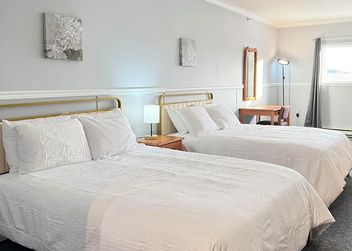 Whitehorse Hotels