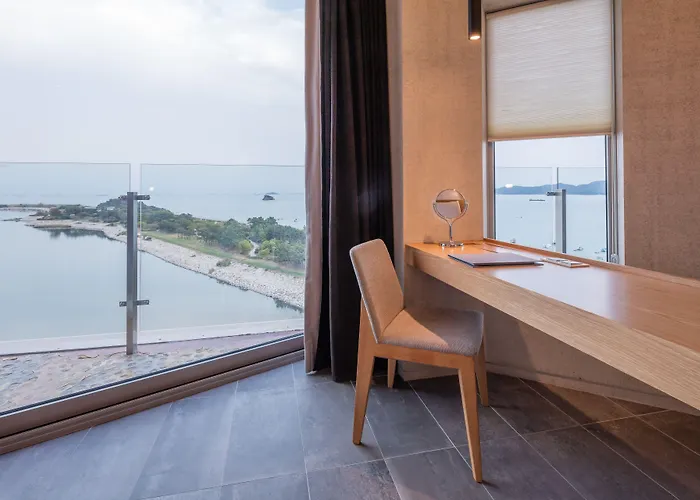 Incheon Hotels With Pool