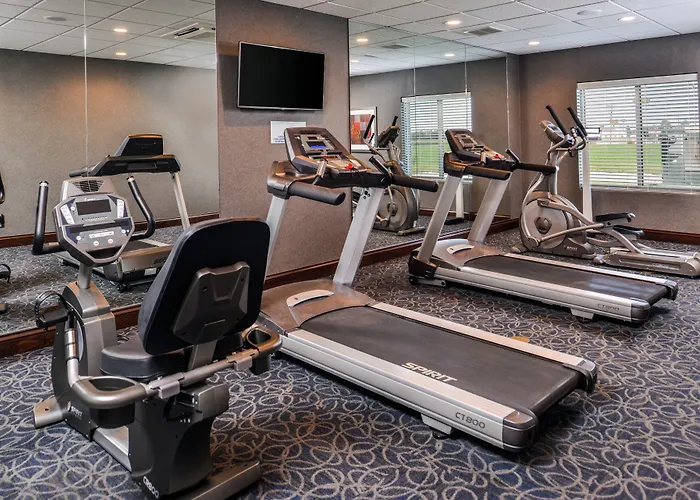 Holiday Inn Express Hotel & Suites York By Ihg