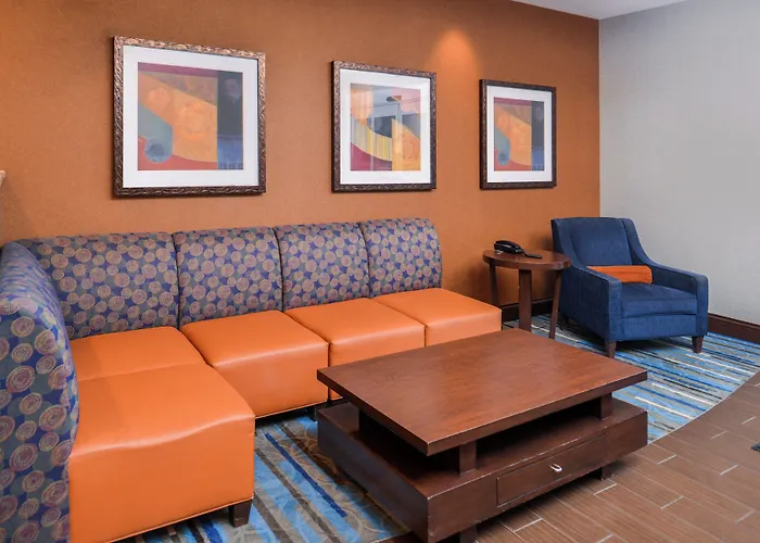 Holiday Inn Express Hotel & Suites York By Ihg