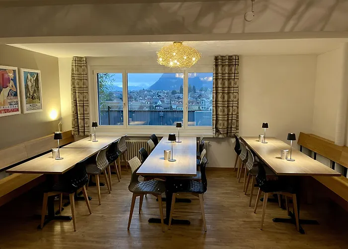 Hotel Merkur - West Station Interlaken