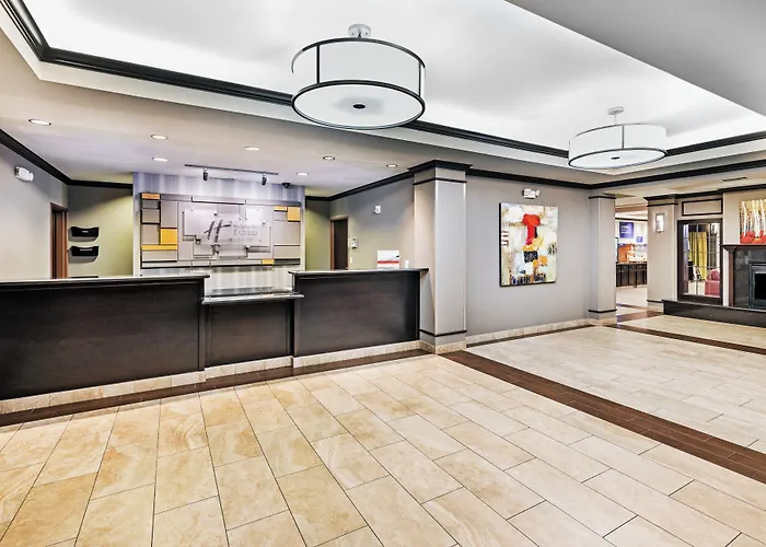 Floresville Hotels