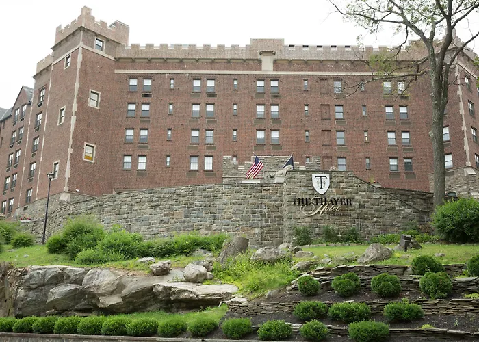 Hotels in West Point