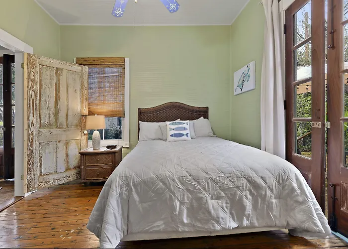 Carroll House Cottages Bay St. Louis