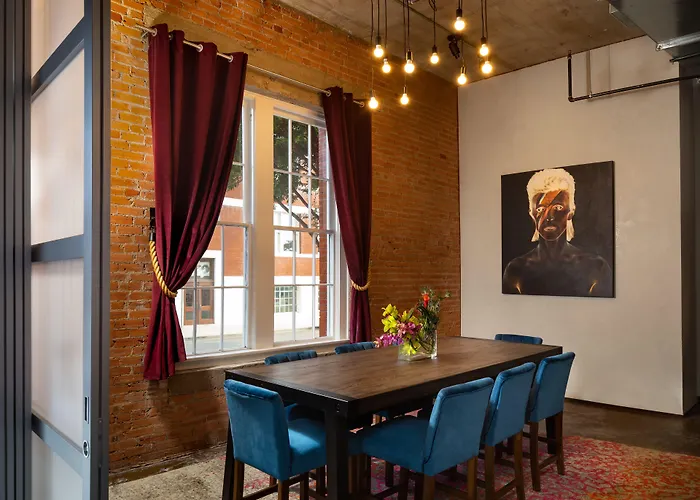 Canvas Hotel Dallas