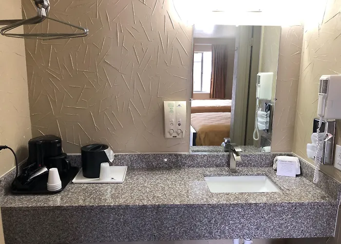 Americas Best Value Inn - Legend'S Inn Junction