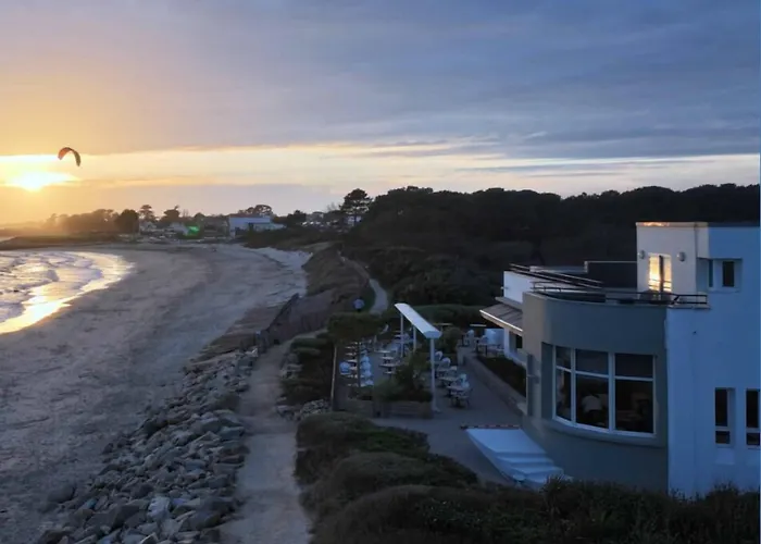 Logis Hôtel&Restaurant LES MOUETTES - Larmor Plage, Proche de LORIENT