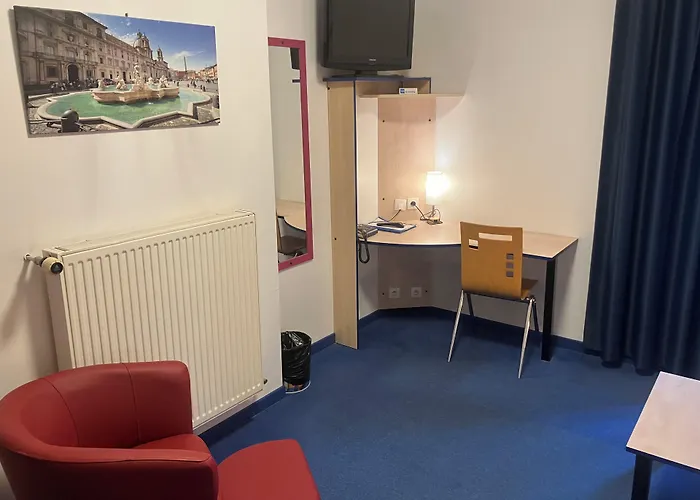 Hotel César Centre-ville Gare Charleville-Mézières