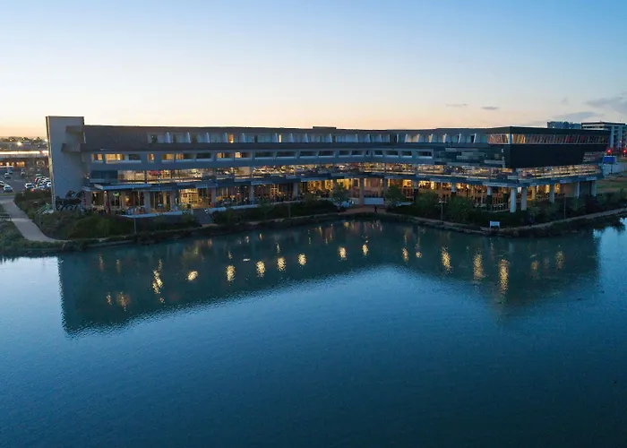 Caroline Springs Hotels