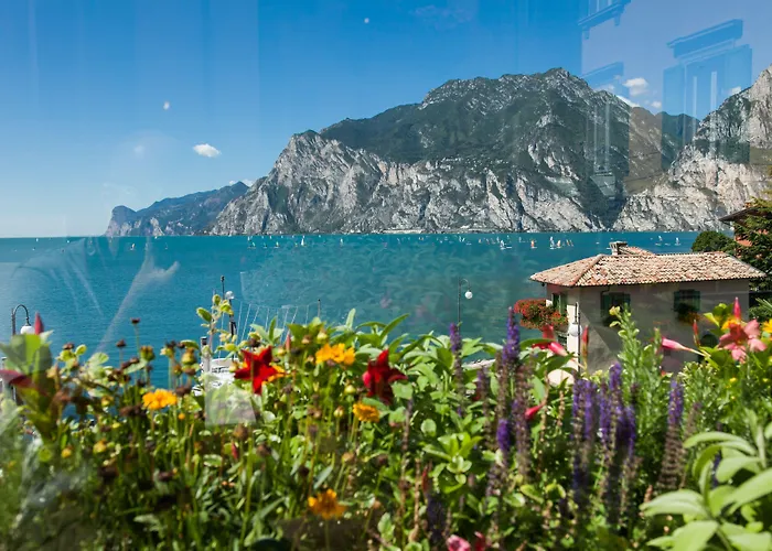 Nago-Torbole Hotels