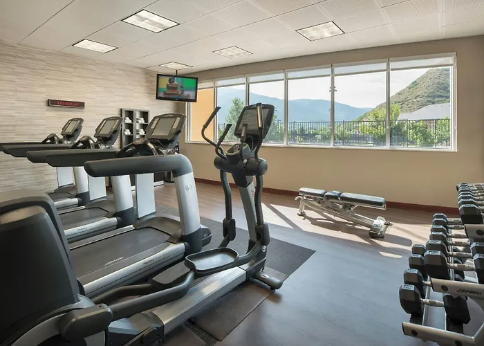 Courtyard By Marriott Glenwood Springs Hotel