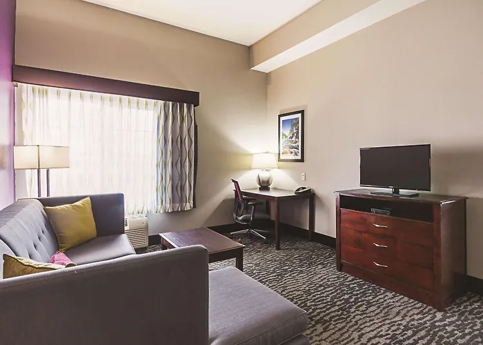 Hotel La Quinta By Wyndham Fresno Northwest