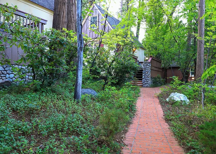 Saddleback Inn At Lake Arrowhead