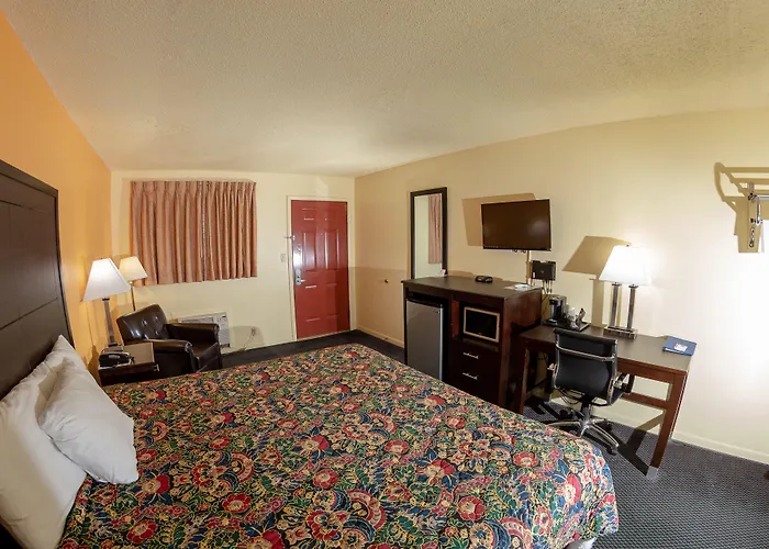 Chanute Hotels