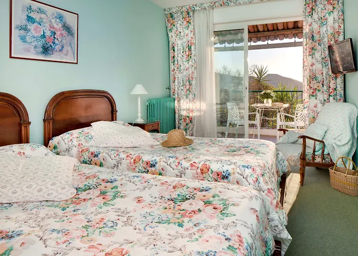 Peillon Hotels