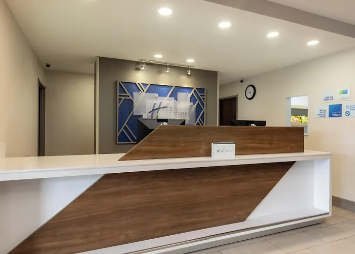 Holiday Inn Express Hotel & Suites Lamar By Ihg