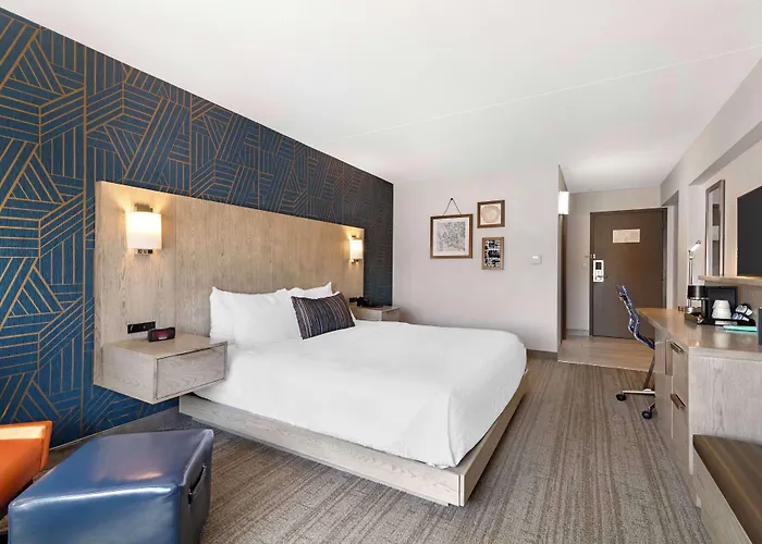 Laconia Hotels