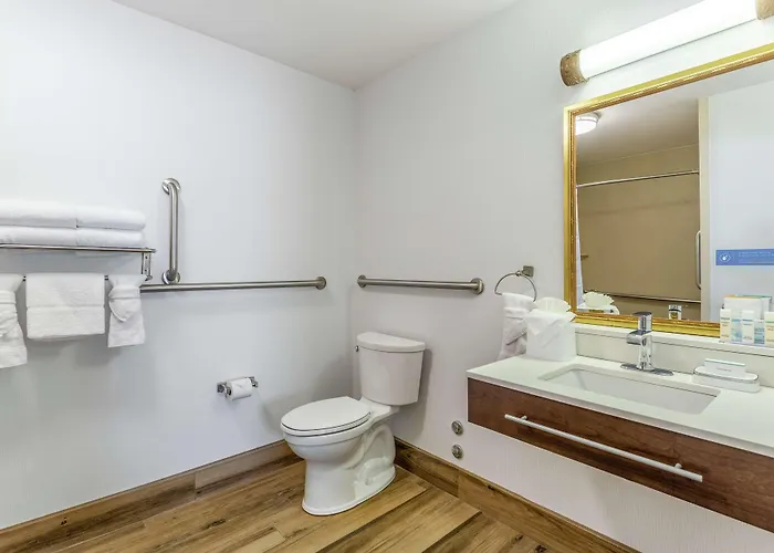 Hampton Inn & Suites Chicago - Libertyville