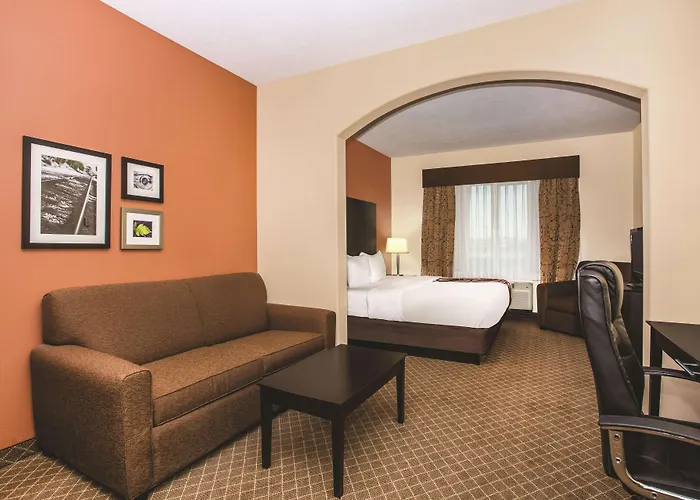 La Quinta By Wyndham Ely
