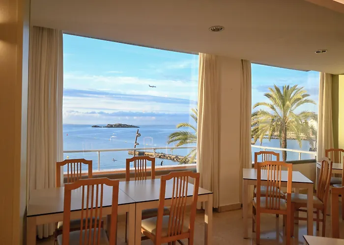 Hoteles de 3 Estrellas en Ibiza 