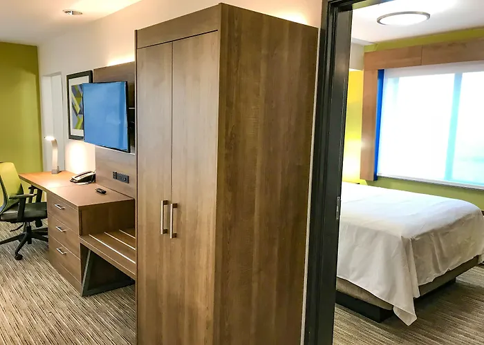 Holiday Inn Express & Suites Lubbock West By Ihg