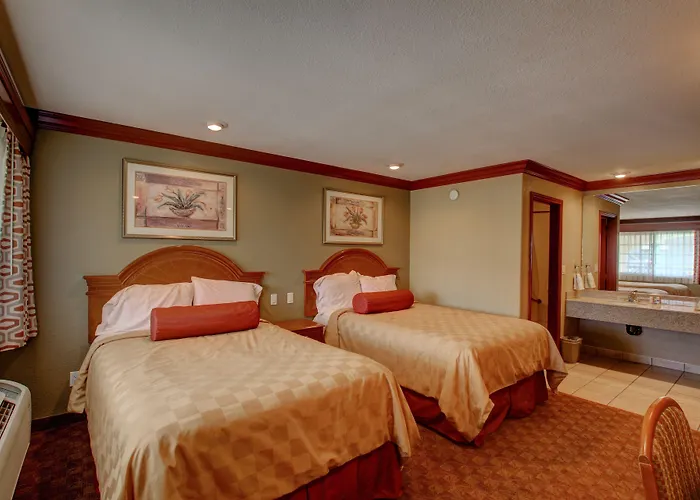 Thunderbird Lodge Riverside