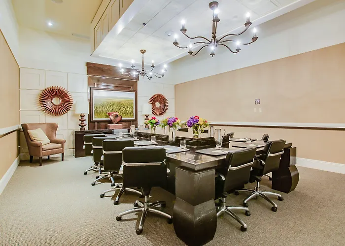 Overton Hotel And Conference Center