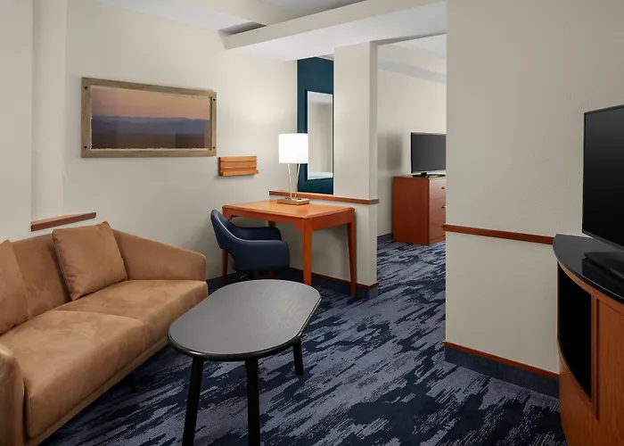 Fairfield Inn & Suites Bedford