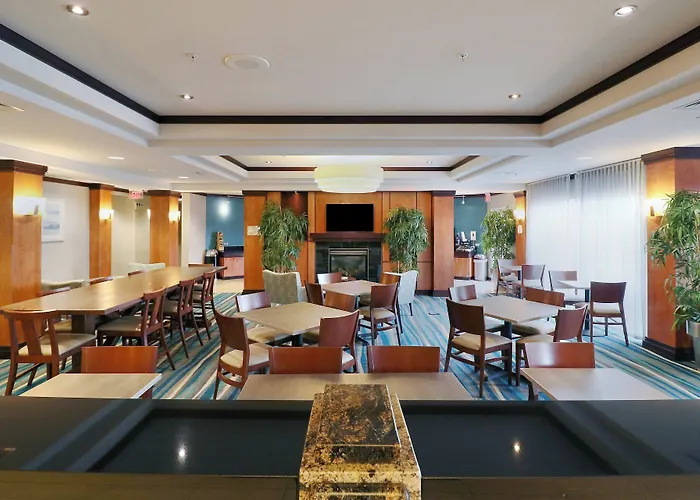 Fairfield Inn & Suites Des Moines Airport