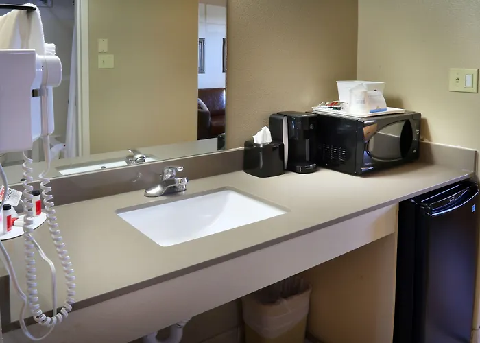 Days Inn & Suites By Wyndham Llano