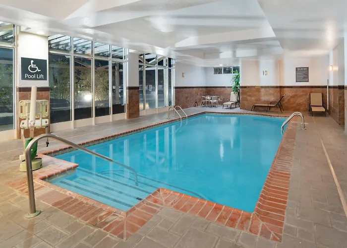 Southaven Hotels With Pool