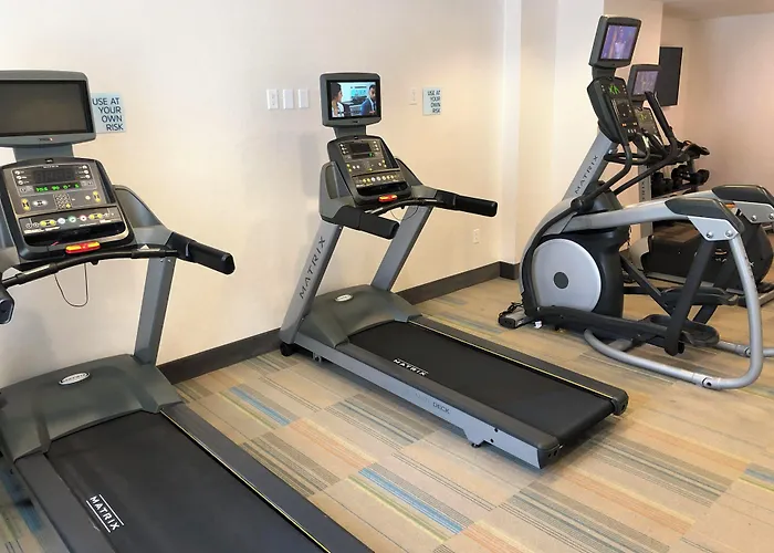 Holiday Inn Express Jacksonville Beach By Ihg