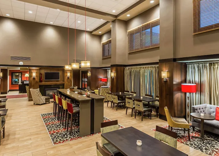 Hampton Inn & Suites Columbus Polaris