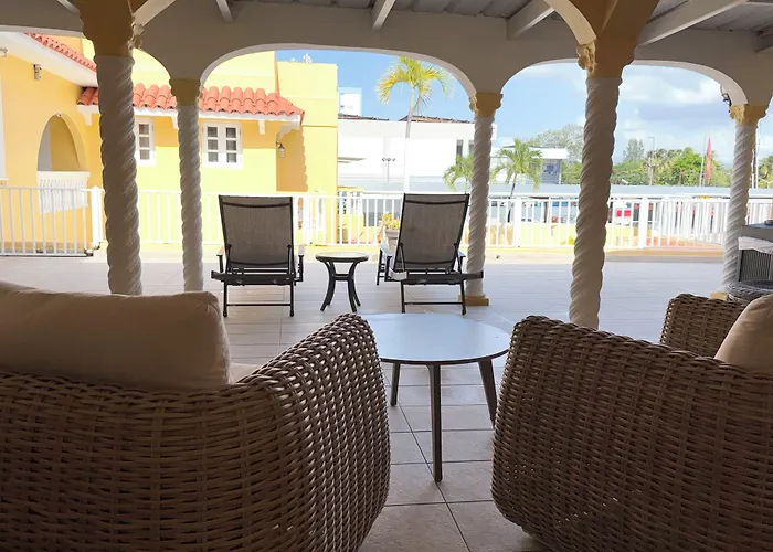 San Juan Hotels With Pool
