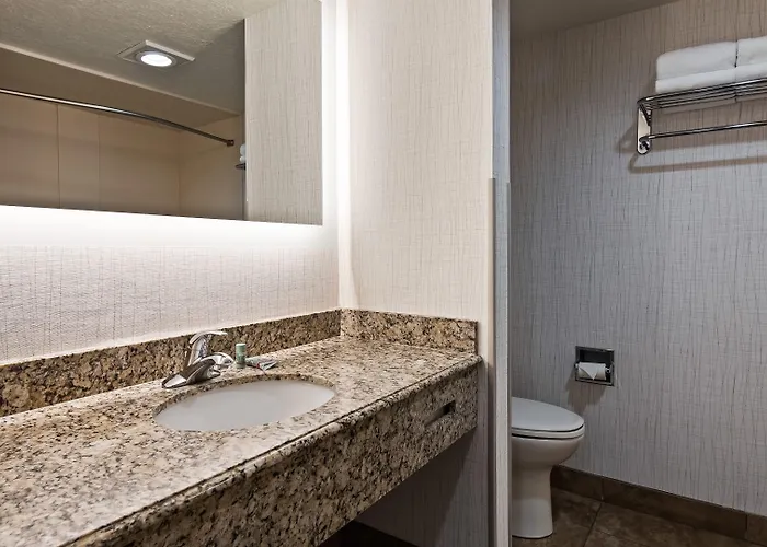 Mount Carmel Hotels