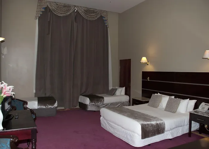 Hotels in Hamilton