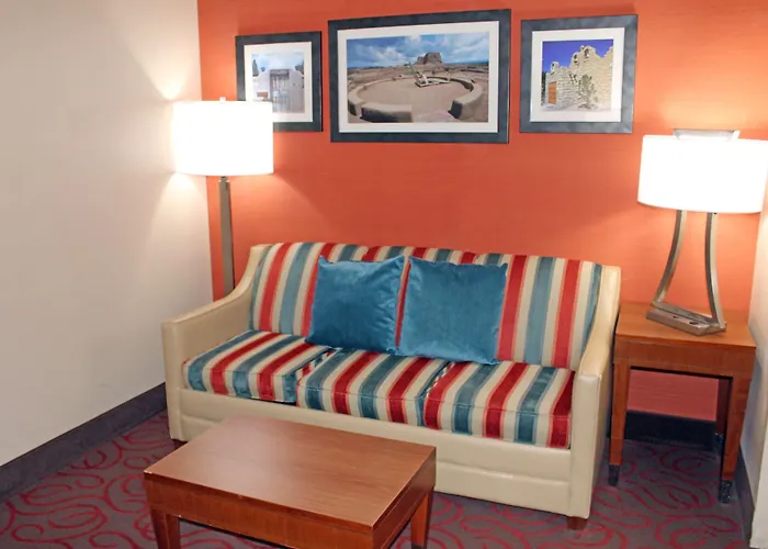 Clovis Hotels
