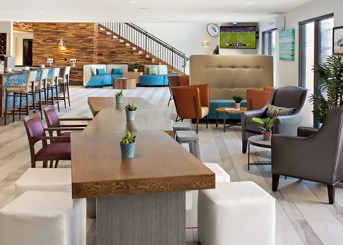 Long Beach Hotels