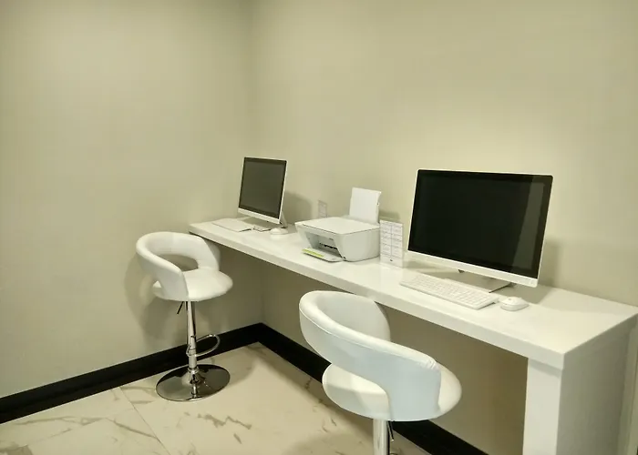 Savoy Park Hotel Apartments Dubai