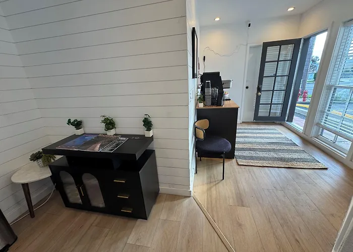The Surfbreak Hotel
