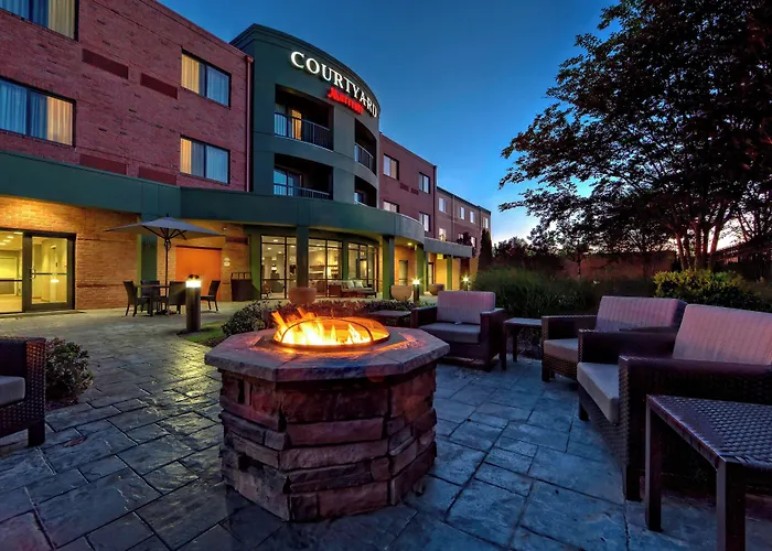 Courtyard By Marriott Memphis Southaven Hotel