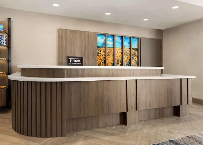 Greater Napanee Hotels