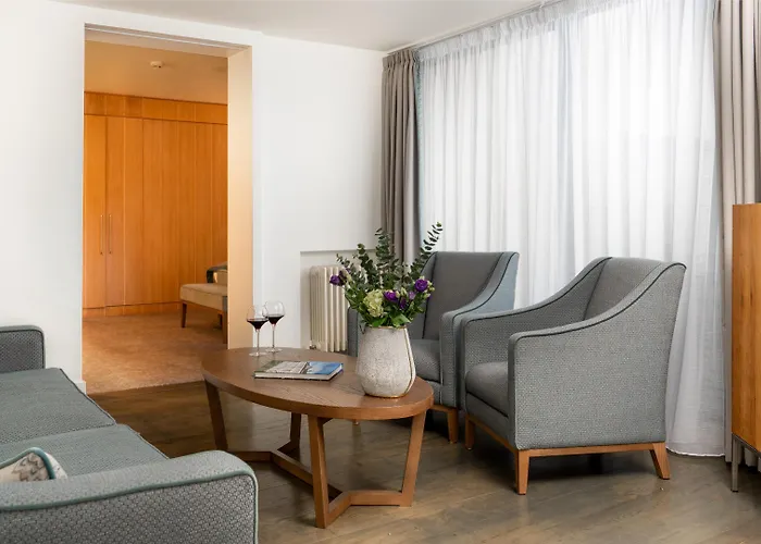 Best 17 Spa Hotels in Cavan for a Relaxing Getaway