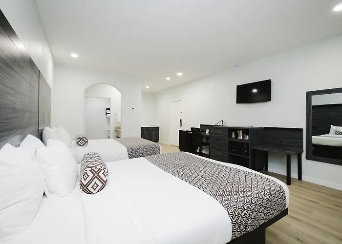 Deer Park Hotels