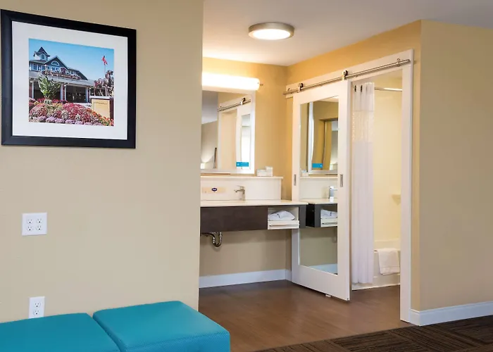 Hampton Inn & Suites Fremont