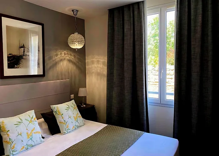 Hotels in Arles